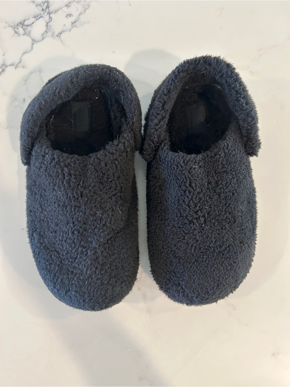 Crocs Cozy Fleece One-Piece Slippers - Black size 9